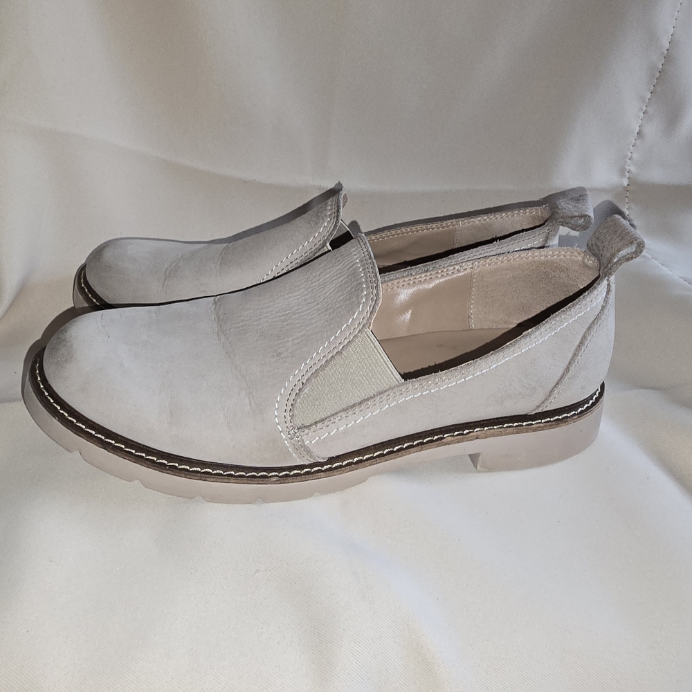 Blondo Women's Phoebe Waterproof Loafer sz 8M cream beige preppy slipon Casual